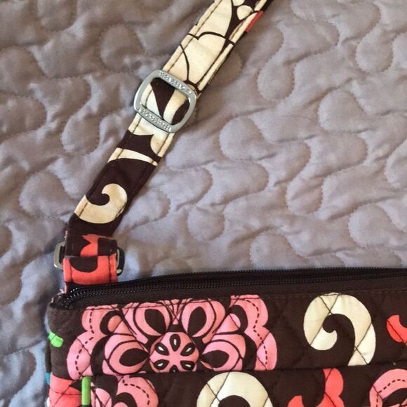 Vera Bradley purse! - Picture 5 of 8